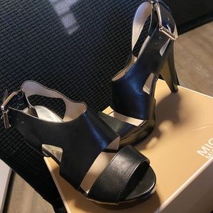 Micheal kors heels